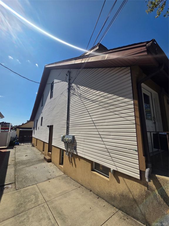 10008 157th Avenue, Howard Beach, NY 11414 — photo 4