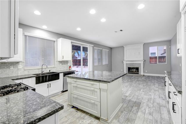 709 E Agape Avenue, San Jacinto, CA 92583
