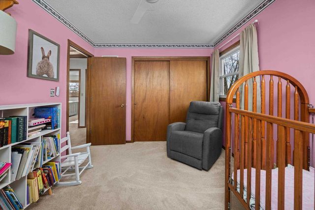 1037 Brookview Drive, Dewitt, IA 52742