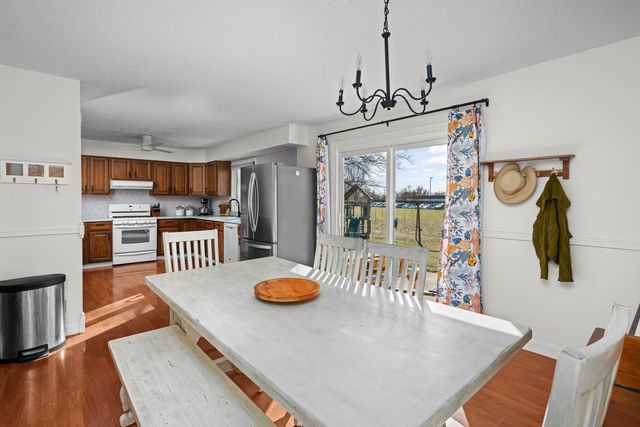 1037 Brookview Drive, Dewitt, IA 52742