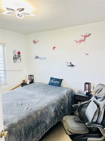 14742 SW 176th Ter, Miami, FL 33187