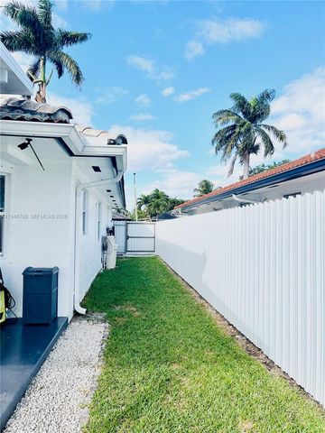 14742 SW 176th Ter, Miami, FL 33187