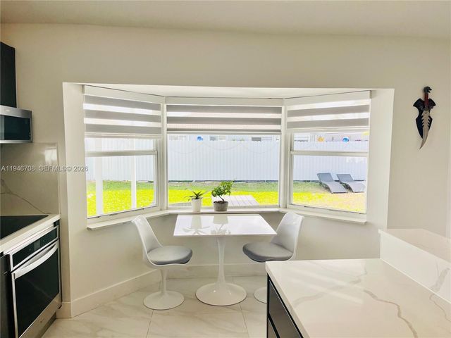 14742 SW 176th Ter, Miami, FL 33187