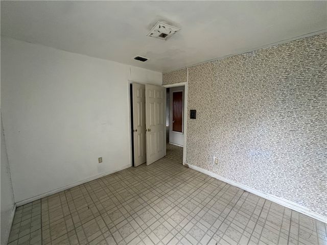 134 Green Trail Dr, Corpus Christi, TX 78405