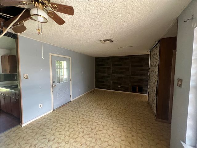 134 Green Trail Dr, Corpus Christi, TX 78405