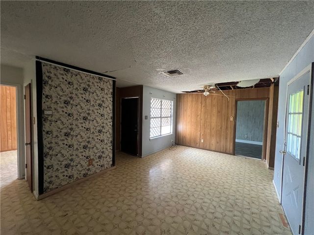 134 Green Trail Dr, Corpus Christi, TX 78405