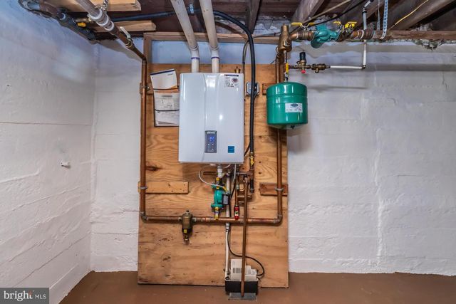 1126 STERLING AVE, Linwood, PA 19061