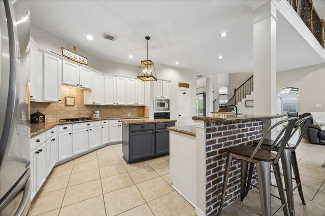 1125 Shady Knoll Lane, League City, TX 77573