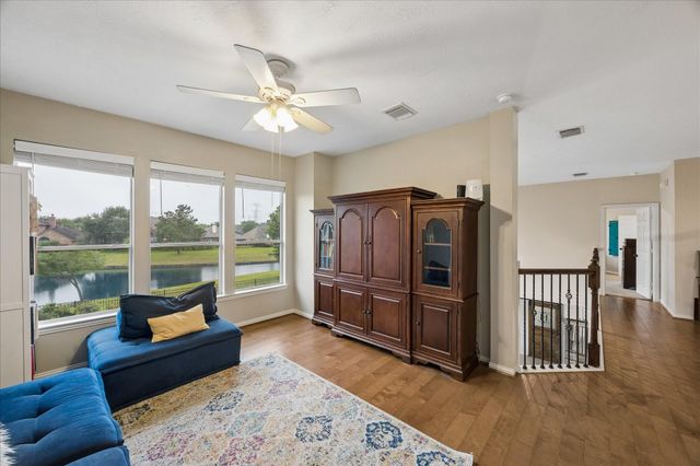 1125 Shady Knoll Lane, League City, TX 77573