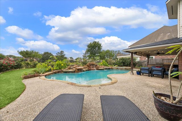 1125 Shady Knoll Lane, League City, TX 77573