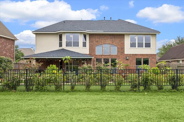 1125 Shady Knoll Lane, League City, TX 77573