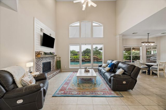1125 Shady Knoll Lane, League City, TX 77573