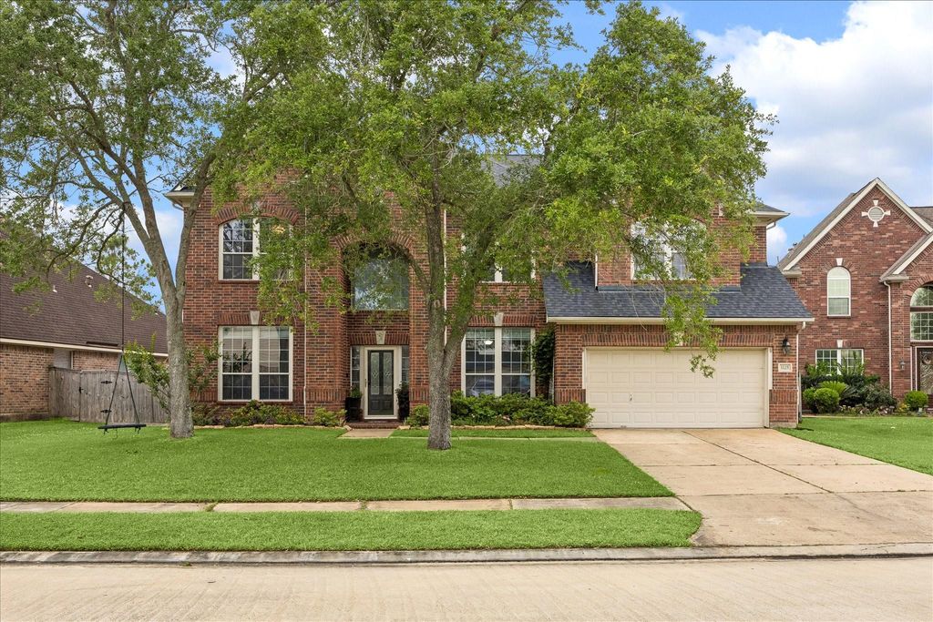 1125 Shady Knoll Lane, League City, TX 77573