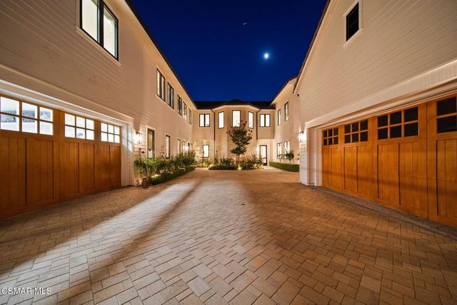 2116 Shadow Creek Drive, Agoura Hills, CA 91301