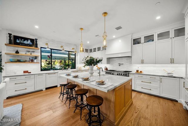 2116 Shadow Creek Drive, Agoura Hills, CA 91301