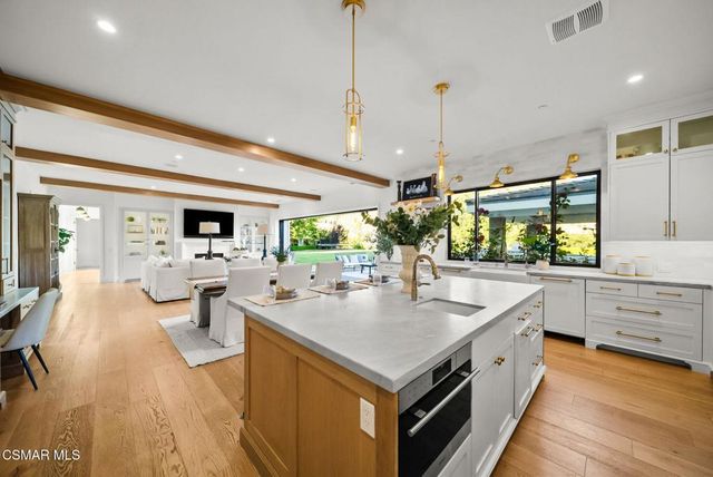 2116 Shadow Creek Drive, Agoura Hills, CA 91301