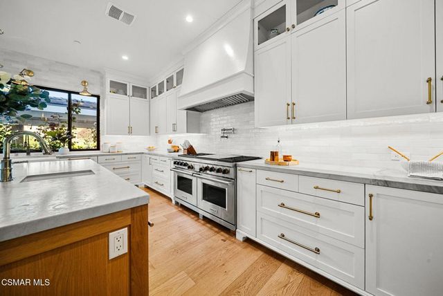 2116 Shadow Creek Drive, Agoura Hills, CA 91301