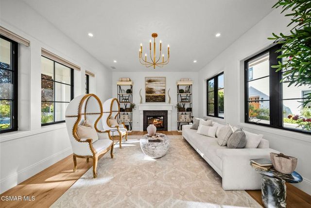 2116 Shadow Creek Drive, Agoura Hills, CA 91301