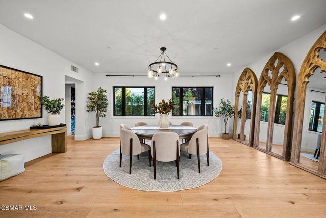 2116 Shadow Creek Drive, Agoura Hills, CA 91301