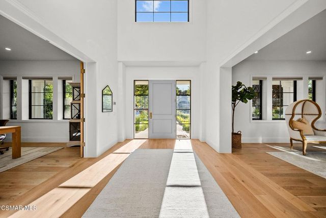 2116 Shadow Creek Drive, Agoura Hills, CA 91301
