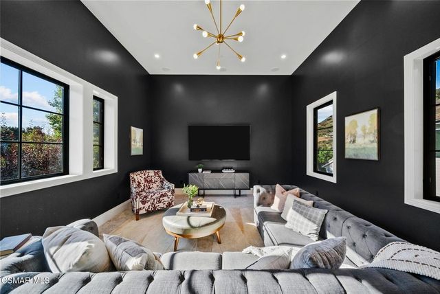2116 Shadow Creek Drive, Agoura Hills, CA 91301