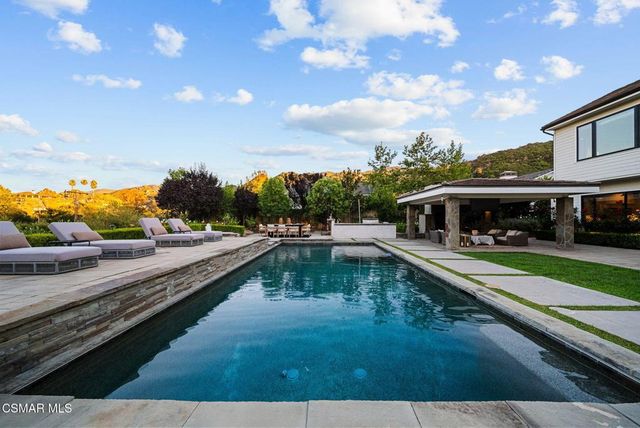 2116 Shadow Creek Drive, Agoura Hills, CA 91301