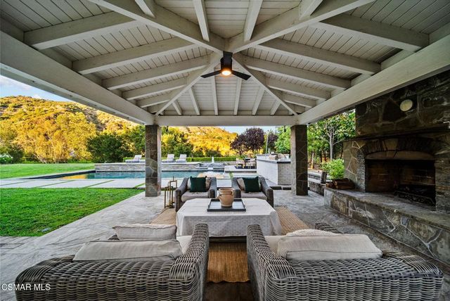 2116 Shadow Creek Drive, Agoura Hills, CA 91301