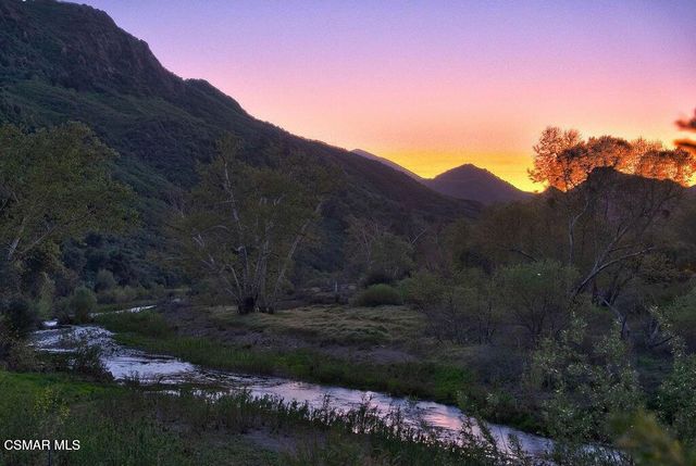 2116 Shadow Creek Drive, Agoura Hills, CA 91301