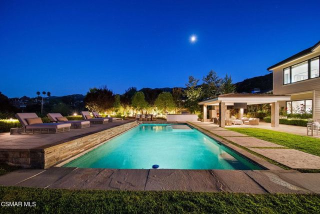2116 Shadow Creek Drive, Agoura Hills, CA 91301