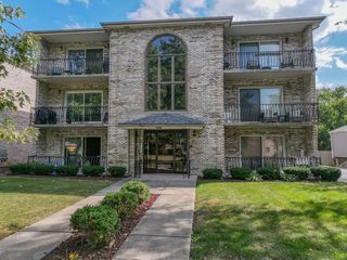 14815 Kenton Avenue 1, Midlothian, IL 60445