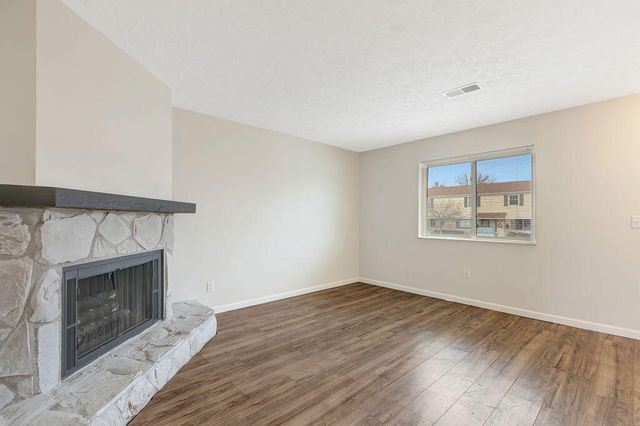 6715 Curtis Way, Florence, KY 41042