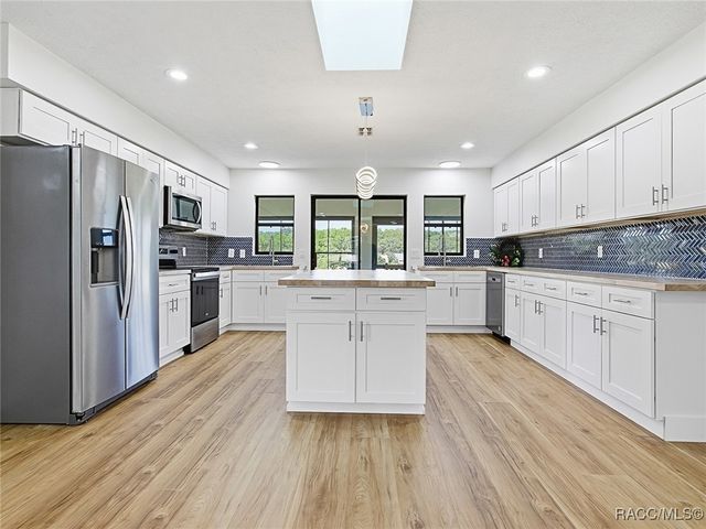 253 E Cumberland Court, Hernando, FL 34442