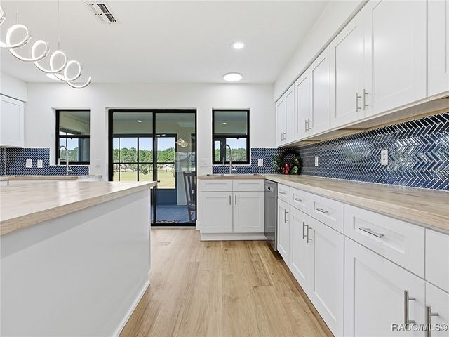 253 E Cumberland Court, Hernando, FL 34442