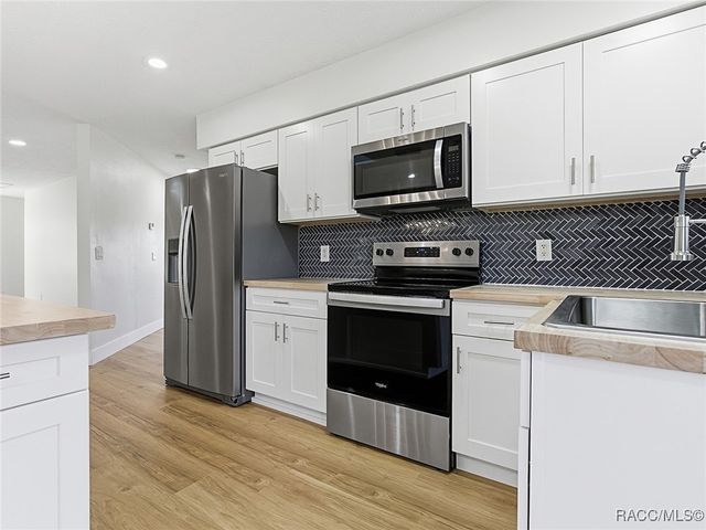 253 E Cumberland Court, Hernando, FL 34442