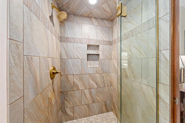 W275N2650 Chicory LANE, Pewaukee, WI 53072