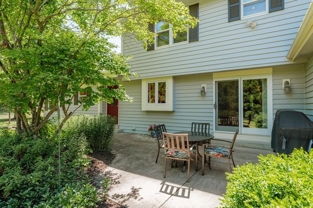 W275N2650 Chicory LANE, Pewaukee, WI 53072