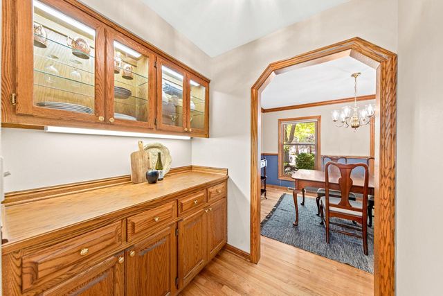 W275N2650 Chicory LANE, Pewaukee, WI 53072
