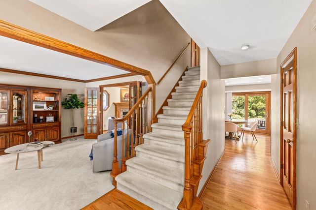 W275N2650 Chicory LANE, Pewaukee, WI 53072