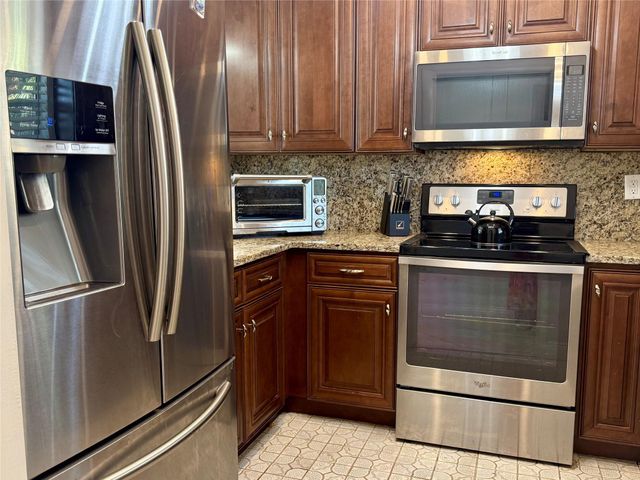 2130 NE 36th St 66, Lighthouse Point, FL 33064