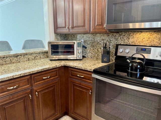2130 NE 36th St 66, Lighthouse Point, FL 33064