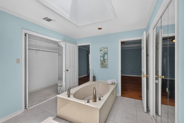 10005 Thornwood Drive, Shreveport, LA 71106