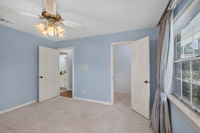 10005 Thornwood Drive, Shreveport, LA 71106