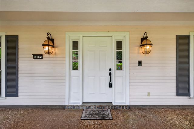 10005 Thornwood Drive, Shreveport, LA 71106