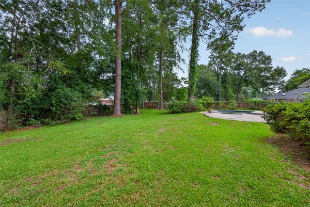 10005 Thornwood Drive, Shreveport, LA 71106