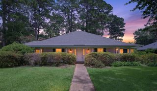 10005 Thornwood Drive, Shreveport, LA 71106