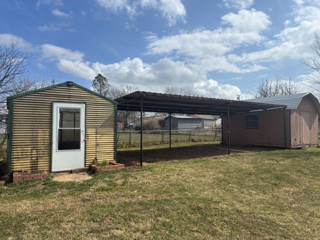 111 Lamar Street, Graham, TX 76450