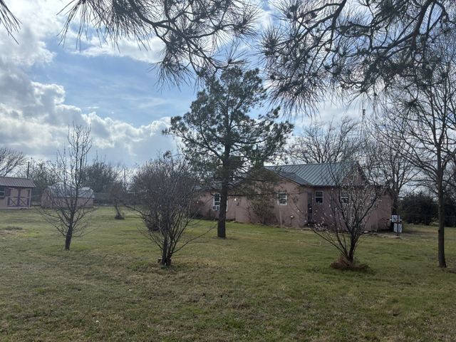 111 Lamar Street, Graham, TX 76450