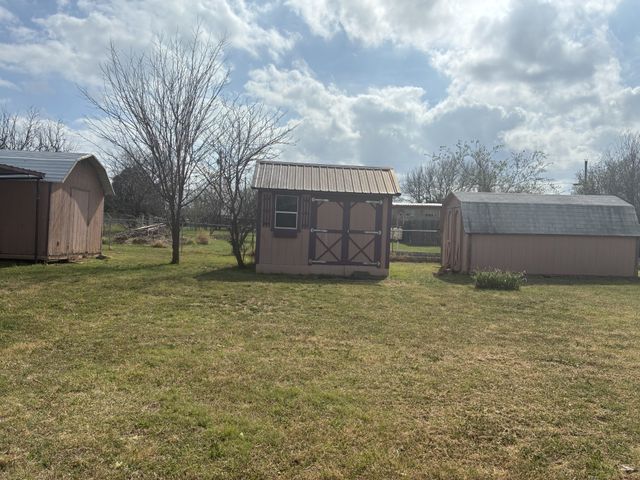 111 Lamar Street, Graham, TX 76450