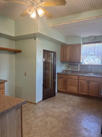 111 Lamar Street, Graham, TX 76450