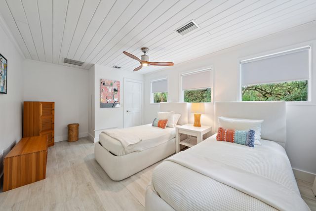 2605 Natures Way, Palm Beach Gardens, FL 33410